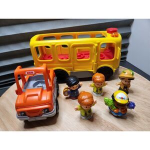 Fisher-Price Little People Toy Lot – 2 Vehicles & 5 Figures